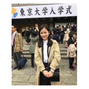 上田彩瑛は四天王寺高校出身で塾は鉄緑会 父母の英才教育や勉強法